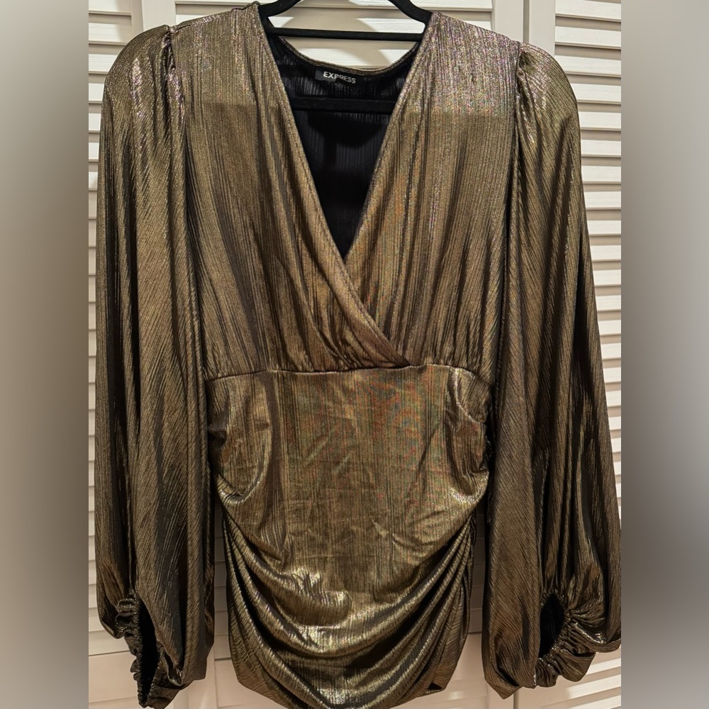 Express Gold Metallic Balloon Sleeve Ruched waist top